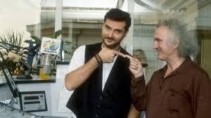 Fernandisco junto a un artista invitado en una foto historica de estudio